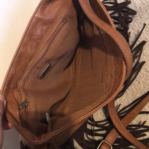 Aldo brown crossbody bag with fringe - Picture 4 of 4
